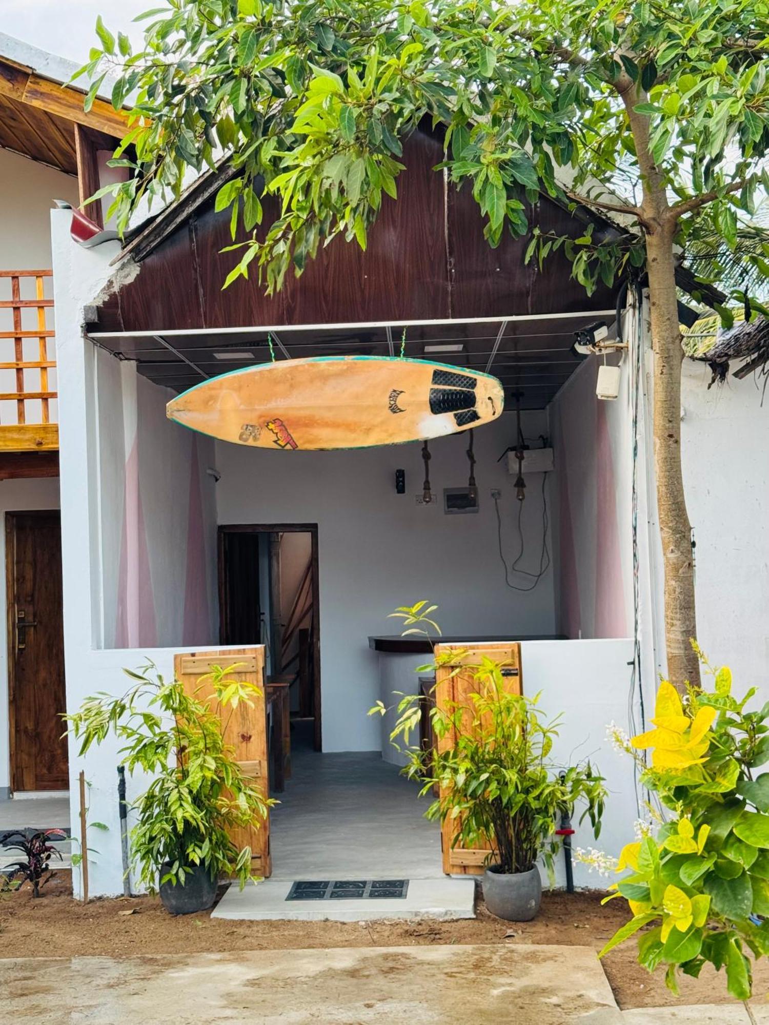Beach Wave Hotel آروغام المظهر الخارجي الصورة