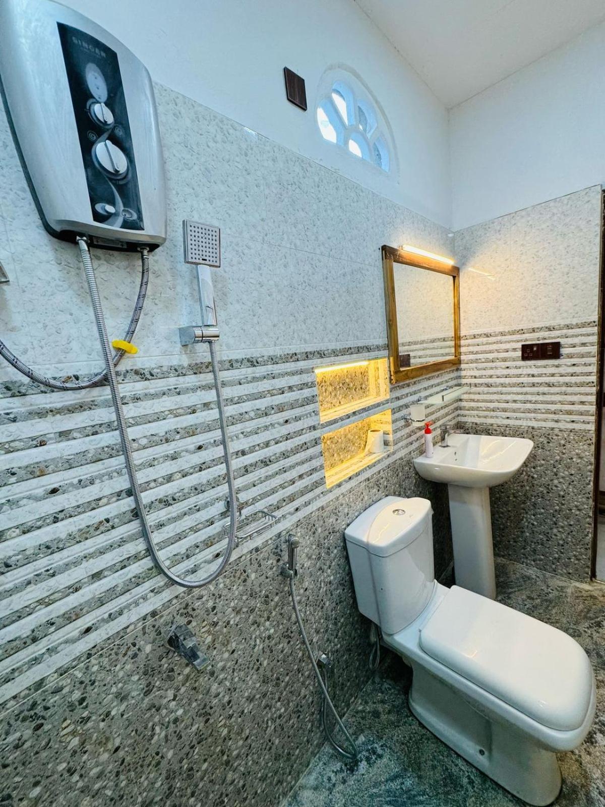 Beach Wave Hotel آروغام المظهر الخارجي الصورة